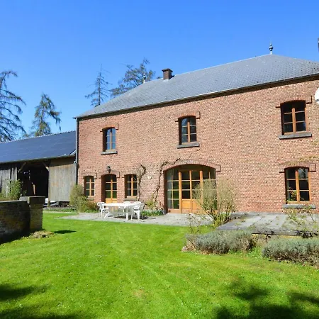 Modern In Condroz Amidst Meadows Nyaraló