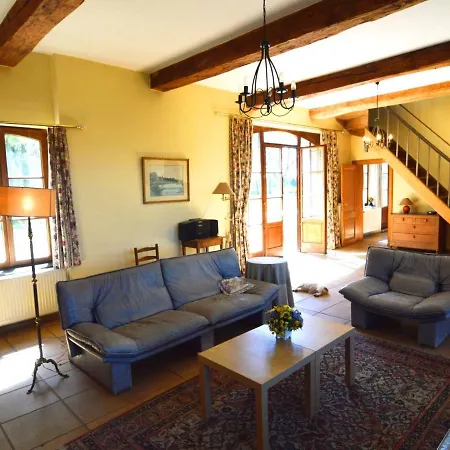 In بيت للعطل